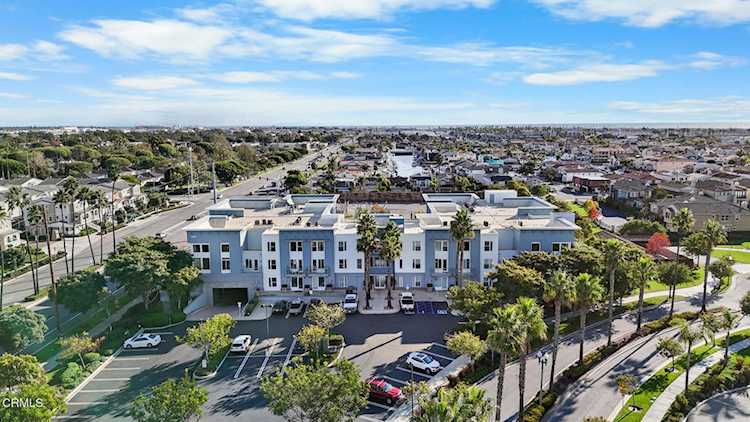 1901 Victoria Ave #204, Oxnard, CA 93035