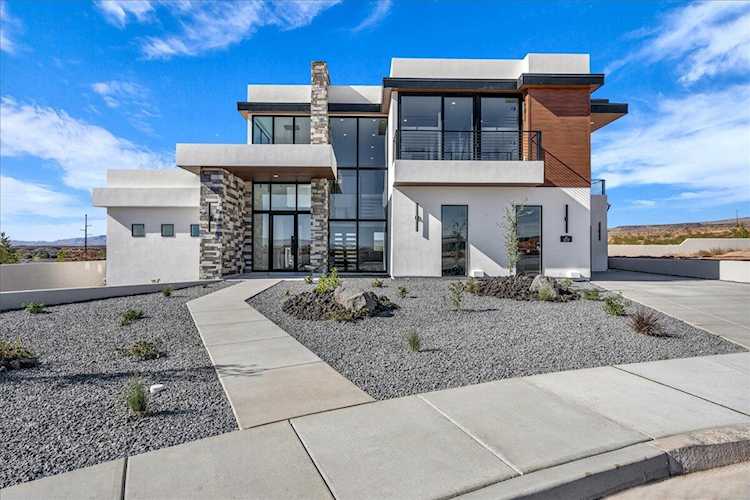 1273 N Lozano RD Washington, UT 84780 home for sale, MLS#25-266931 - Erika Rogers Photo 1