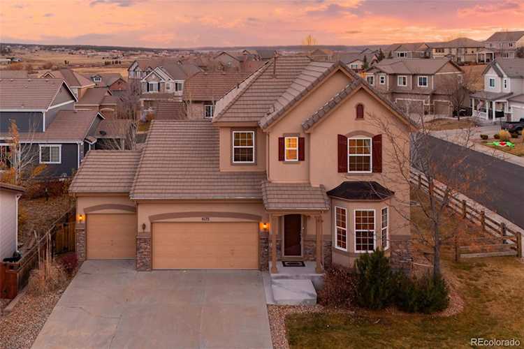 8172 El Jebel Loop Cobblestone Ranch Welcome to this beautifully updated 3 bedroom, 3 bathroom home located in the sought-after... Castle Rock Douglas CO 80108 1753027 home for sale $600,000 1753027 Photo 1