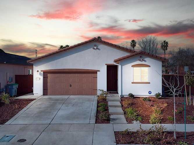 1720 E Bullock, Woodland, CA 95776