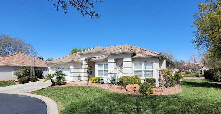 834 W Chickadee CT Washington, UT 84780 home for sale, MLS#25-266978 - Erika Rogers Photo 1