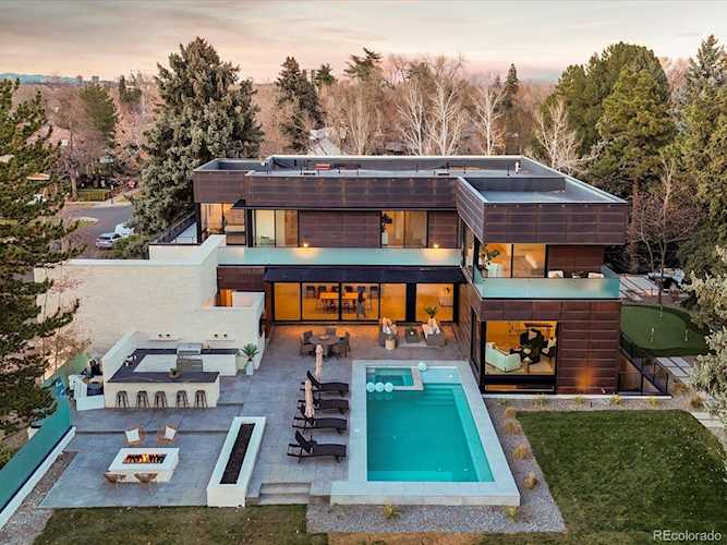 950 S Steele St Belcaro This is Golden Hour Haus. Fully remodeled in 2025 by McCabe Ln. Homes, this iconic property with... Denver Denver CO 80209 8834999 home for sale $8,795,000 8834999 Photo 1