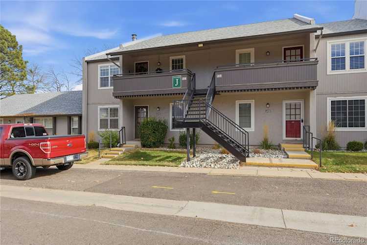 7110 S Gaylord St #J-2 Glenn Oaks Condos *Two bedrooms, 1 3/4 baths, additional storage unit in basement*Carport close to back door of... Centennial Arapahoe CO 80122 2967033 condo for sale $265,000 2967033 Photo 1
