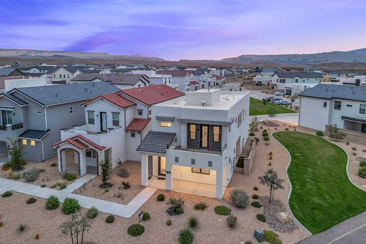 6032 Silver Birch LN St George, UT 84790 home for sale, MLS#25-264912 - Erika Rogers Photo 1