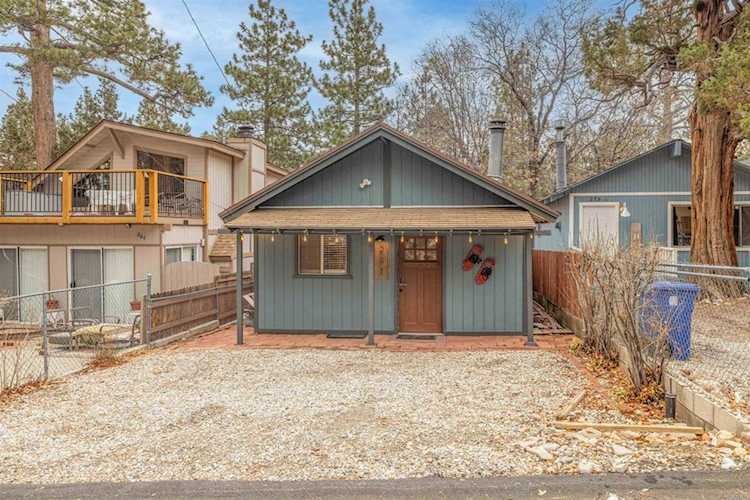 271 Leonard Ln, Sugarloaf, CA 92386