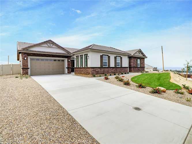 35890 Wildwood Crest Dr, Yucaipa, CA 92399