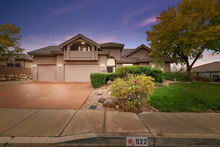 922 E Silver Shadows DR Washington, UT 84780 home for sale, MLS#25-267115 - Erika Rogers Photo 1