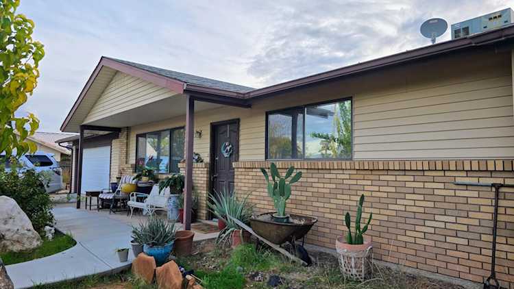 651 N Quail Ridge DR Washington, UT 84780 home for sale, MLS#25-267175 - Erika Rogers Photo 1