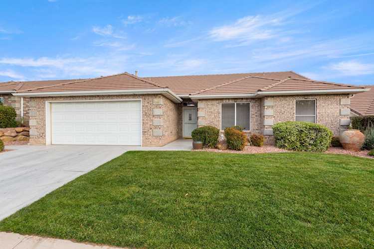 145 N Mall #35 St George, UT 84790 home for sale, MLS#25-267221 - Erika Rogers Photo 1