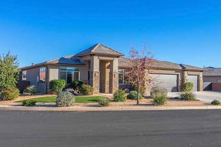 2872 N Kenzies Way Santa Clara, UT 84765 home for sale, MLS#25-267229 - Erika Rogers Photo 1