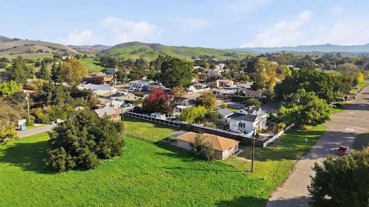 365 Main St, Los Alamos, CA 93440