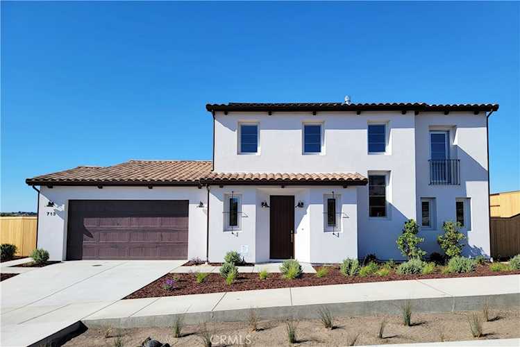 713 Manor Ln, Paso Robles, CA 93446