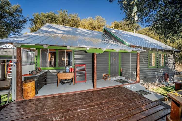 37644 Highway 38, Angelus Oaks, CA 92305