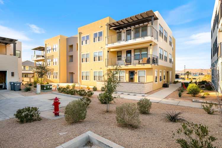 757 W Periwinkle LN #210 St George, UT 84790 condo for sale, MLS#25-267305 - Erika Rogers Photo 1