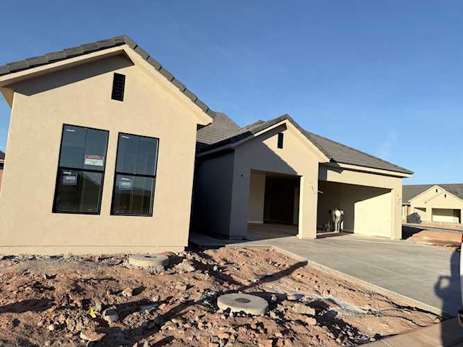 964 W Hamilton Ave Toquerville, UT 84774 home for sale, MLS#25-267027 - Erika Rogers Photo 1