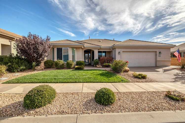 4593 S Flaming Arch DR St George, UT 84790 home for sale, MLS#25-266691 - Erika Rogers Photo 1