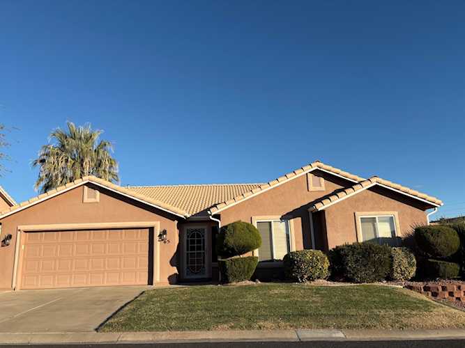 210 N Mall DR #65 St George, UT 84790 home for sale, MLS#25-267385 - Erika Rogers Photo 1