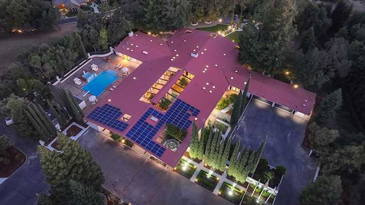 2300 California Avenue, Carmichael, CA 95608