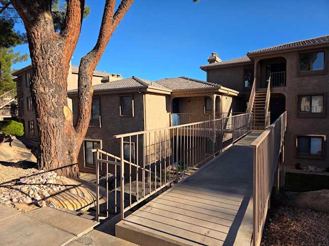 860 S Village RD #T5 St George, UT 84770 condo for sale, MLS#25-267448 - Erika Rogers Photo 1