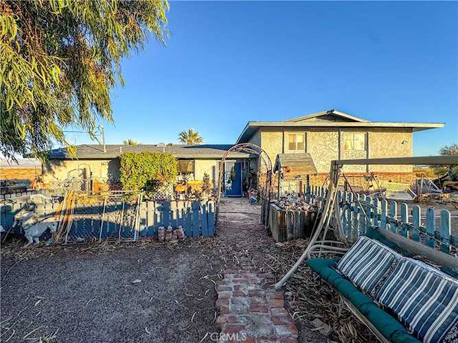 1415 Tamarack Ln, Needles, CA 92363