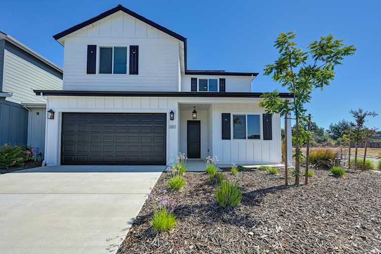 3301 Stone Field Way, Loomis, CA 95650