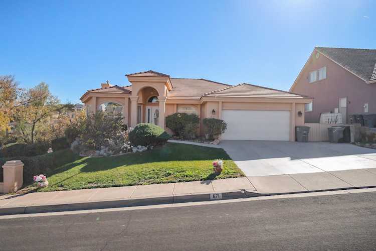 671 W Crystal Drive St George, UT 84790 home for sale, MLS#25-267505 - Erika Rogers Photo 1