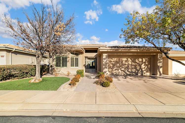 2335 W Sunbrook #28 St George, UT 84770 home for sale, MLS#25-267518 - Erika Rogers Photo 1