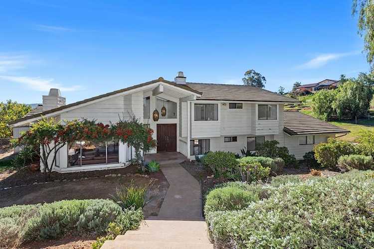 13747 49 Little Pond Rd, Valley Center, CA 92082