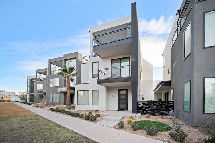 756 W Saphire LN St George, UT 84790 home for sale, MLS#25-267603 - Erika Rogers Photo 1