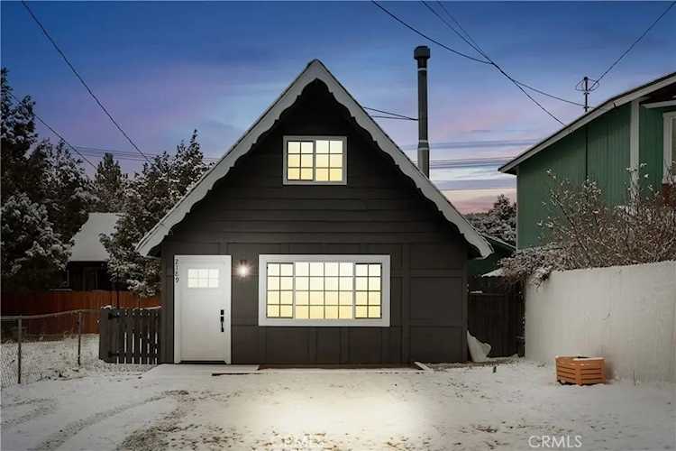 2189 1st Ln, Big Bear City, CA 92314
