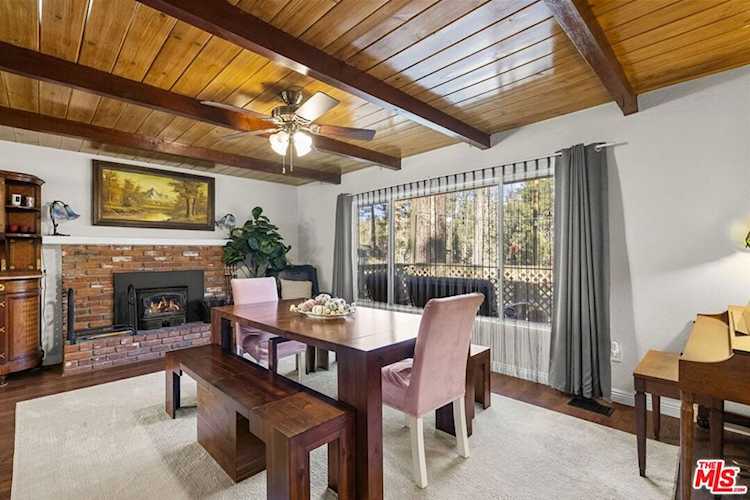 1197 Oriole Rd, Wrightwood, CA 92397