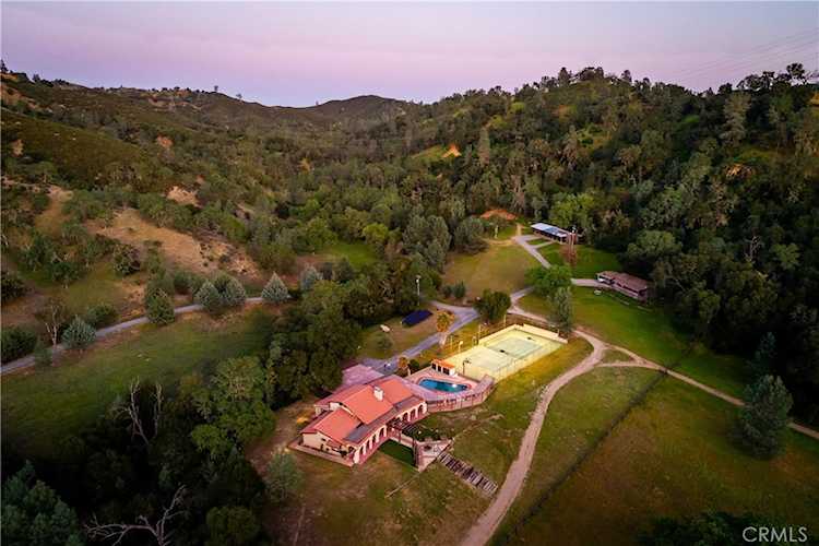 3851 Las Pilitas, Santa Margarita, CA 93453