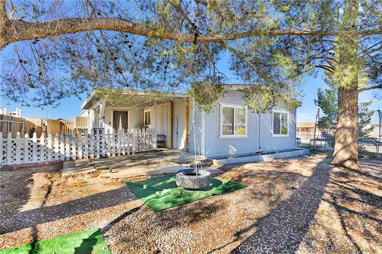 19044 Joshua St, Adelanto, CA 92301