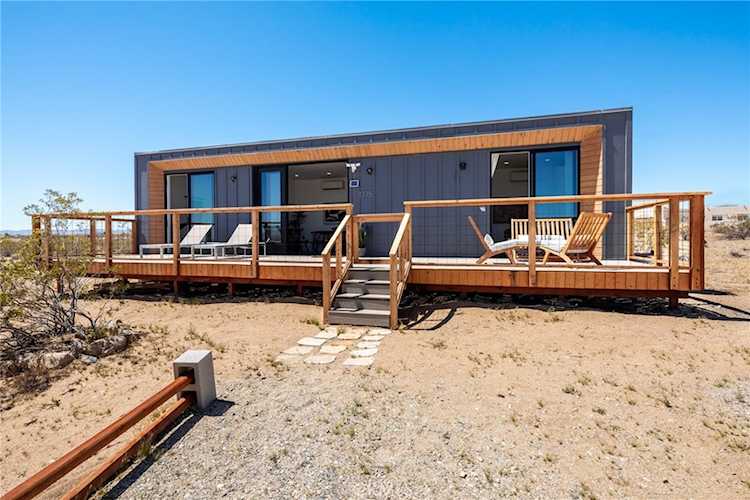 1375 Fortuna Ave, Landers, CA 92285