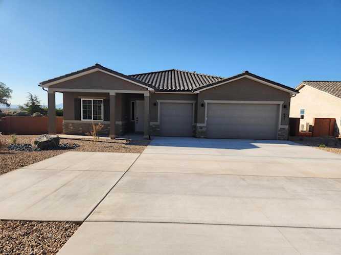 697 S 230  W #Lot 13 Ivins, UT 84738 home for sale, MLS#25-265072 - Erika Rogers Photo 1