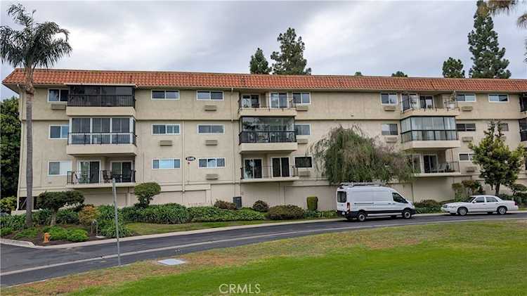 2385 W Via Mariposa #1F, Laguna Woods, CA 92637