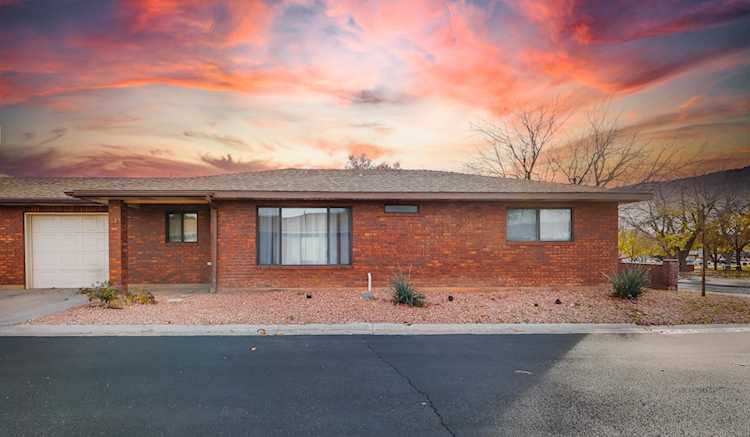 235 S 400  E #14 St George, UT 84770 home for sale, MLS#25-267630 - Erika Rogers Photo 1