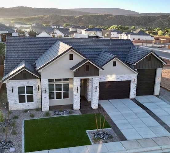 679 Goose Creek DR Washington, UT 84780 home for sale, MLS#25-263839 - Erika Rogers Photo 1