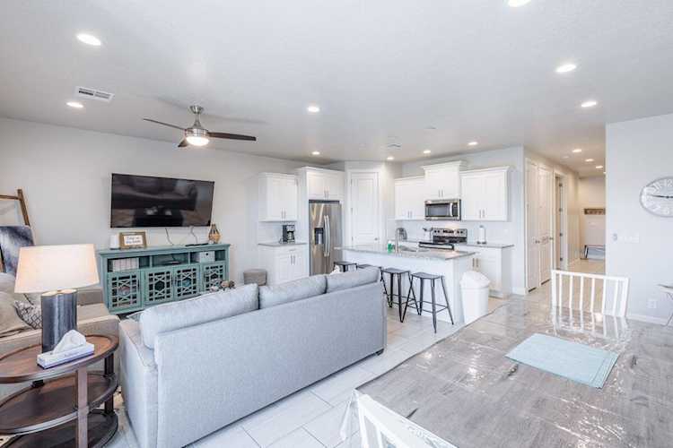 4845 N Fishers Island Way St George, UT 84770 home for sale, MLS#26-267802 - Erika Rogers Photo 1