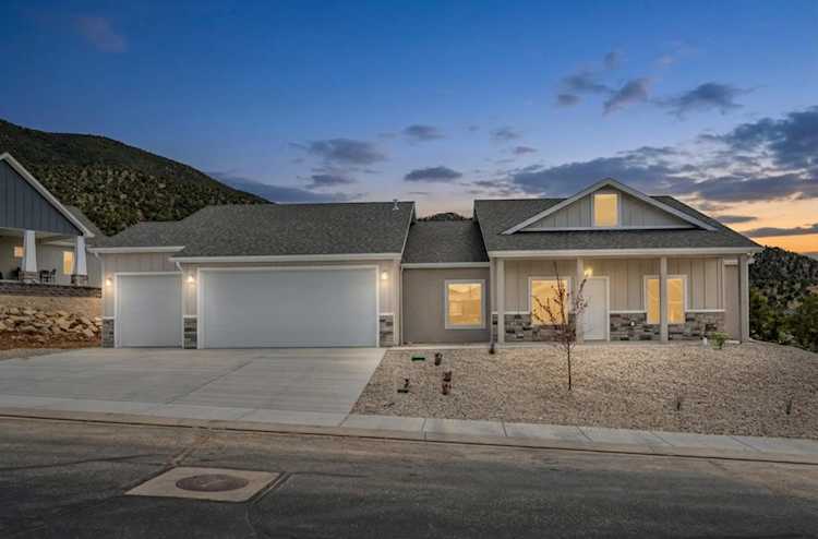 1152 E Smokey Trail Way Cedar City, UT 84721 home for sale, MLS#26-267807 - Erika Rogers Photo 1