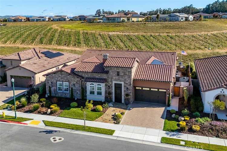 981 Trail View, Nipomo, CA 93444