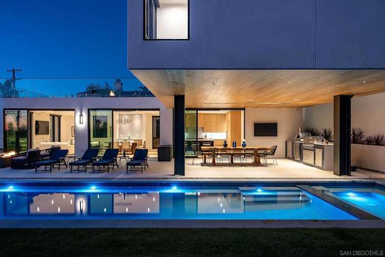 1605 Burgundy Rd, Encinitas, CA 92024