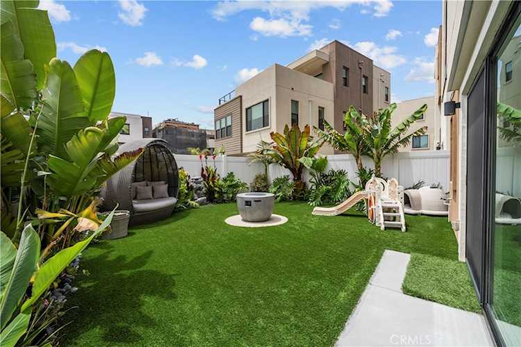 1068 Canal St, Oxnard, CA 93035