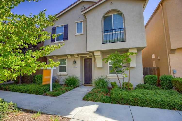 7835 Zaragoza Walk, Sacramento, CA 95823