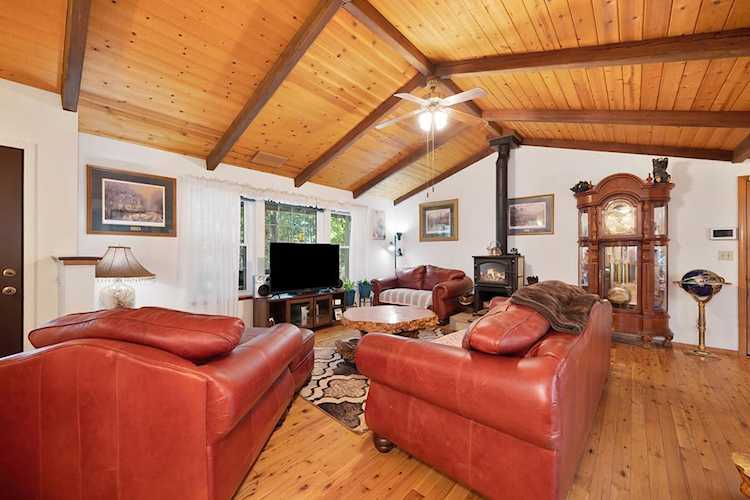 5520 Begonia Drive, Pollock Pines, CA 95726