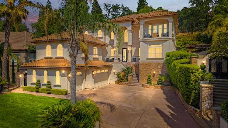 318 Canyon Falls, Folsom, CA 95630