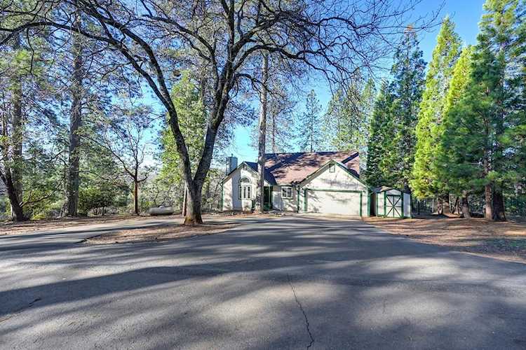 20025 Redwood Court, Foresthill, CA 95631