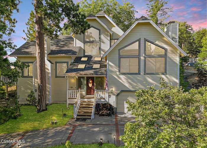 27454 Matterhorn Dr, Lake Arrowhead, CA 92352