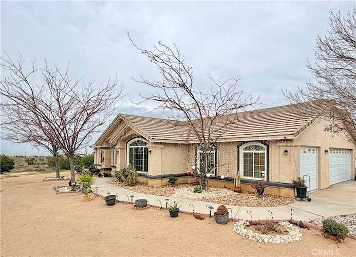 7915 Outpost Rd, Oak Hills, CA 92344