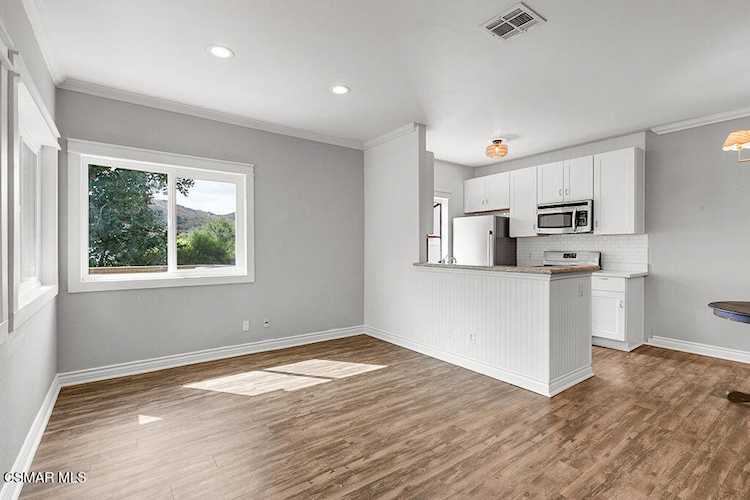 110 Maegan Place #13, Thousand Oaks, CA 91362